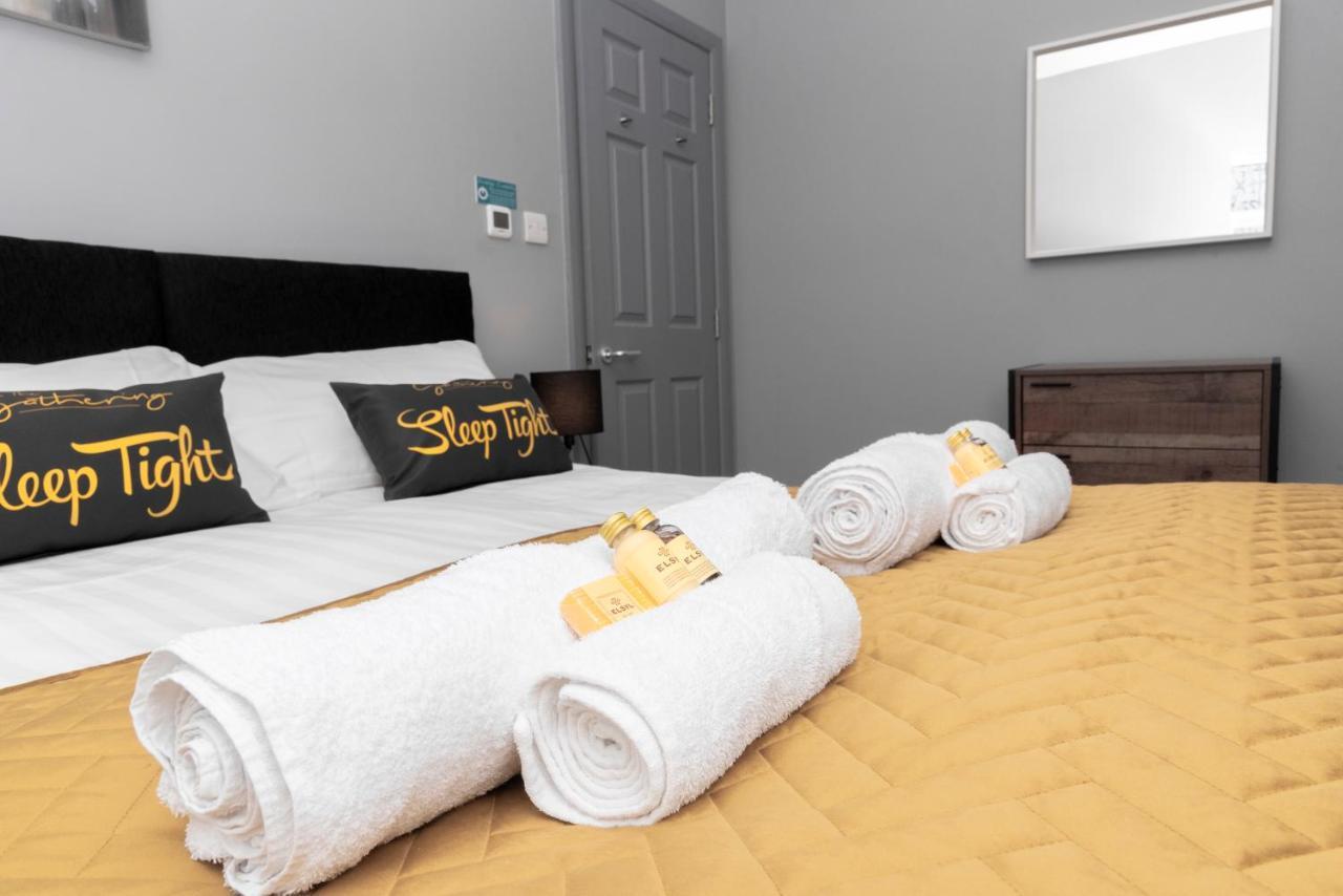 The Berwyn - Berwyn House Apartment Wrexham Bagian luar foto