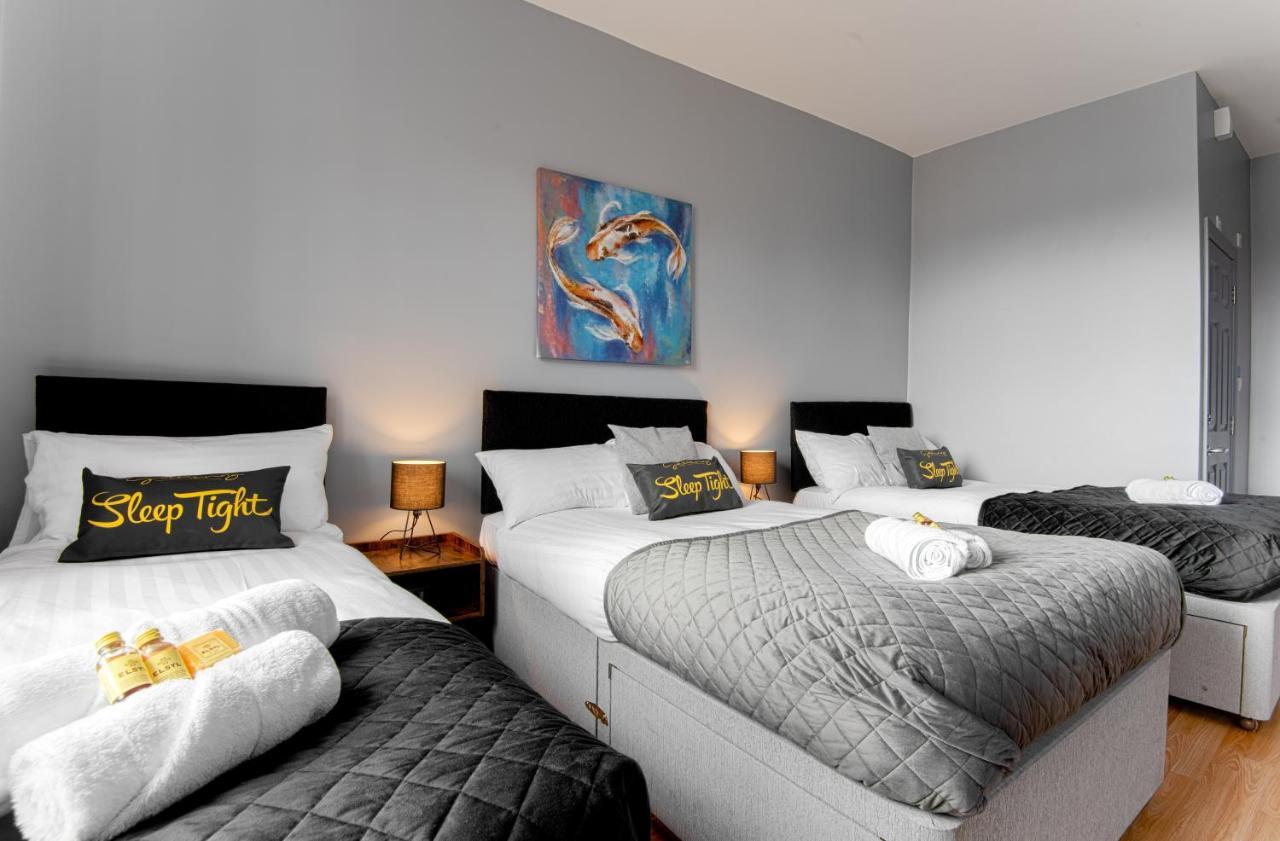 The Berwyn - Berwyn House Apartment Wrexham Bagian luar foto