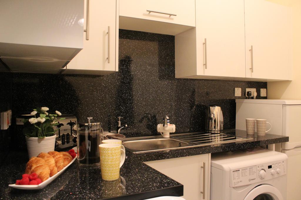 The Berwyn - Berwyn House Apartment Wrexham Bagian luar foto